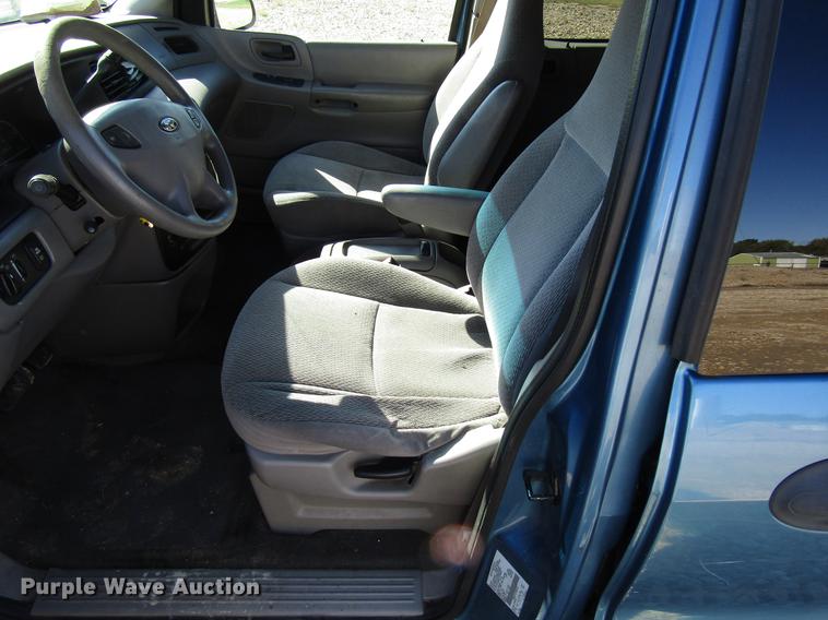 image for item DD3714 2001 Ford Windstar van
