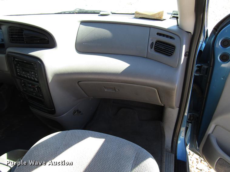 image for item DD3714 2001 Ford Windstar van