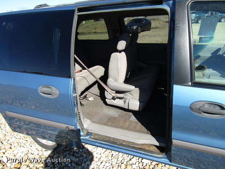 image for item DD3714 2001 Ford Windstar van