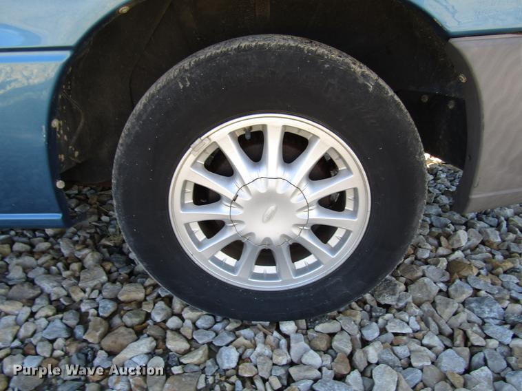 image for item DD3714 2001 Ford Windstar van