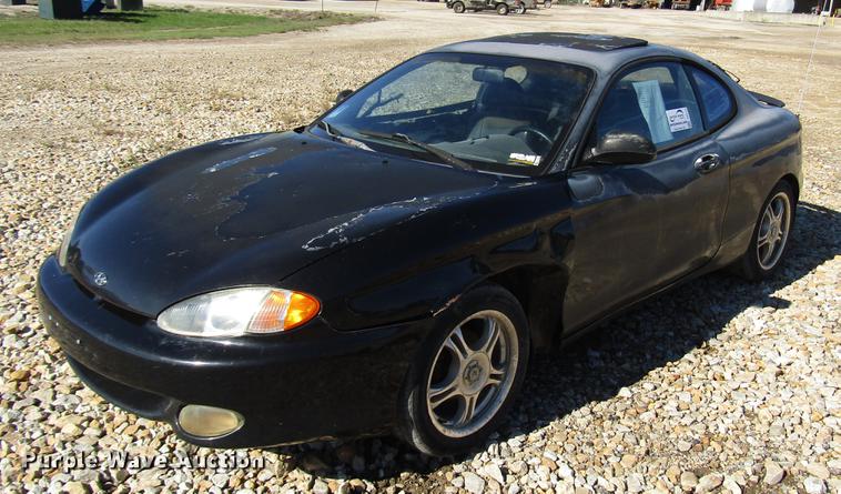 image for item DD3715 1997 Hyundai Tiburon