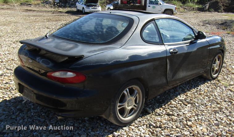 image for item DD3715 1997 Hyundai Tiburon