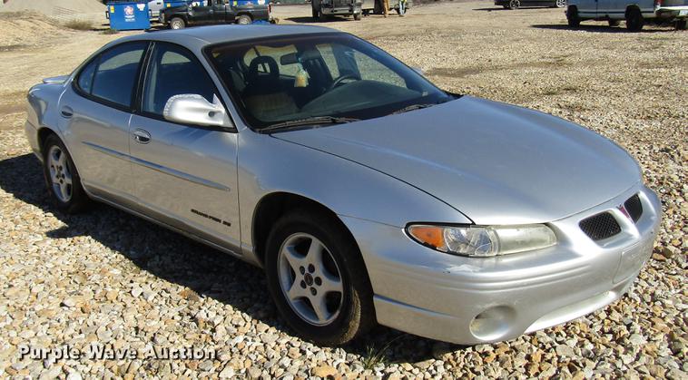 image for item DD3716 2001 Pontiac Grand Prix
