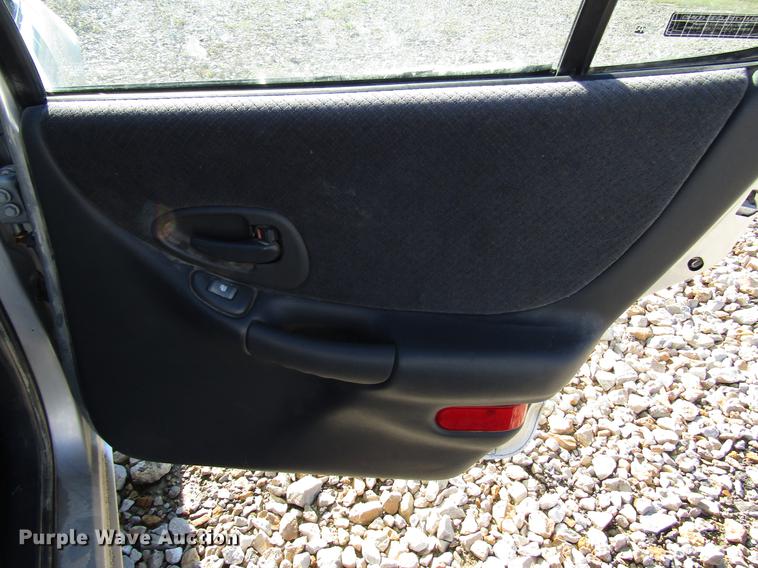 image for item DD3716 2001 Pontiac Grand Prix