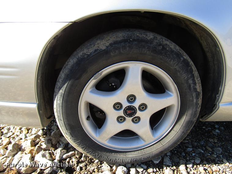 image for item DD3716 2001 Pontiac Grand Prix