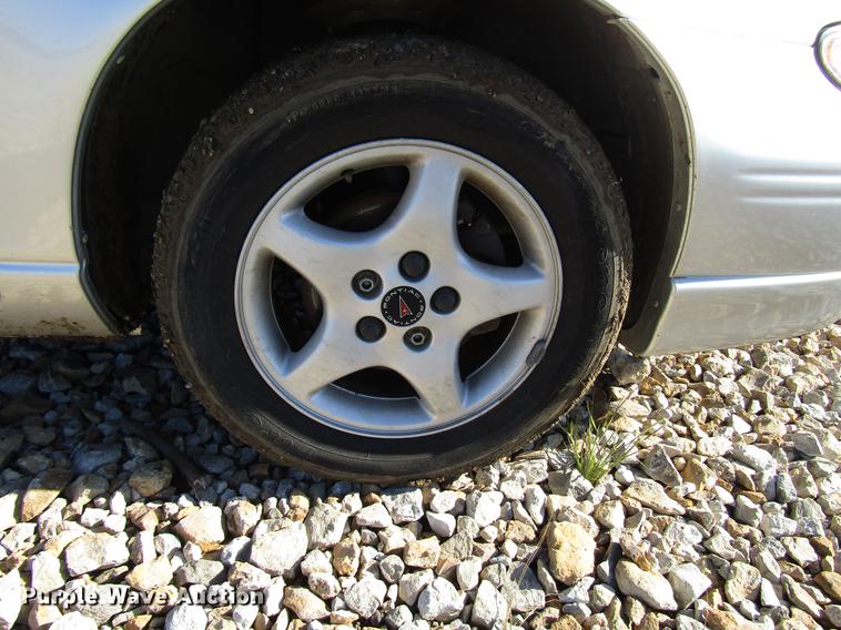 image for item DD3716 2001 Pontiac Grand Prix