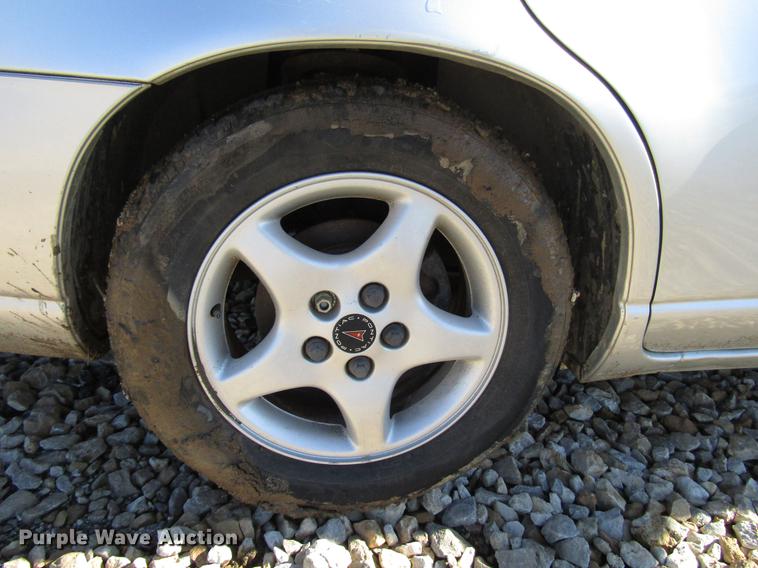 image for item DD3716 2001 Pontiac Grand Prix