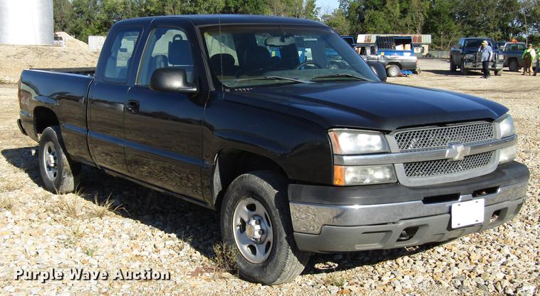 image for item DD3718 2003 Chevrolet Silverado 1500 Ext. Cab pickup truck