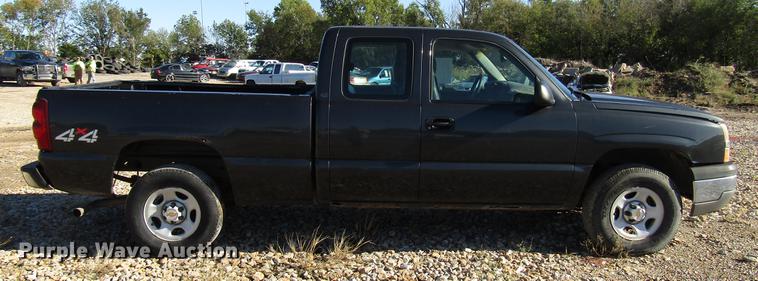 image for item DD3718 2003 Chevrolet Silverado 1500 Ext. Cab pickup truck
