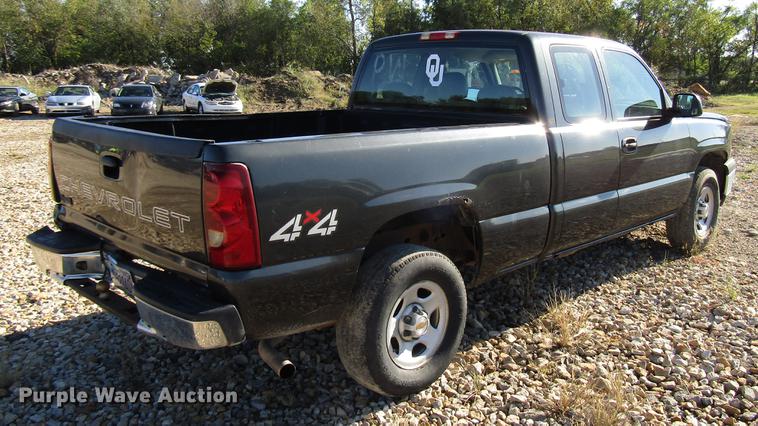 image for item DD3718 2003 Chevrolet Silverado 1500 Ext. Cab pickup truck