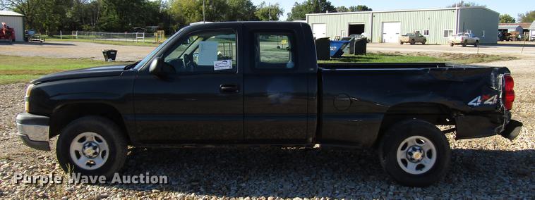 image for item DD3718 2003 Chevrolet Silverado 1500 Ext. Cab pickup truck