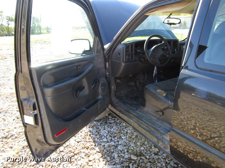 image for item DD3718 2003 Chevrolet Silverado 1500 Ext. Cab pickup truck