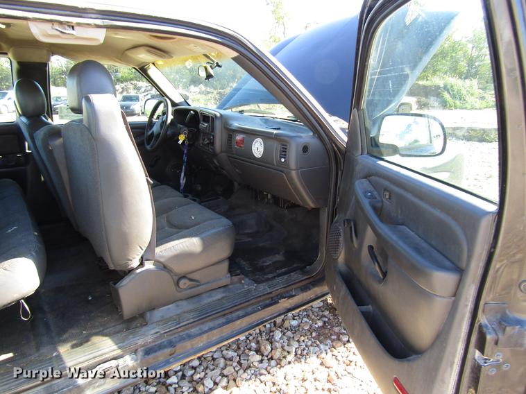 image for item DD3718 2003 Chevrolet Silverado 1500 Ext. Cab pickup truck