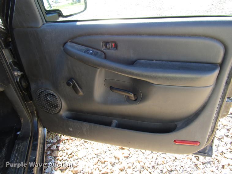 image for item DD3718 2003 Chevrolet Silverado 1500 Ext. Cab pickup truck