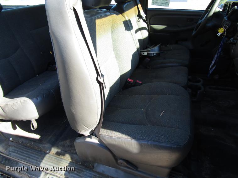image for item DD3718 2003 Chevrolet Silverado 1500 Ext. Cab pickup truck
