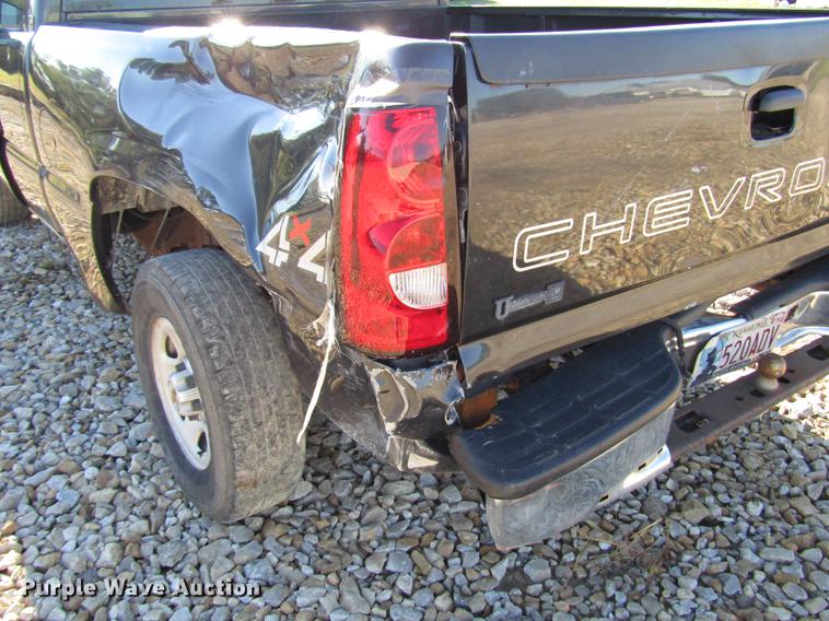 image for item DD3718 2003 Chevrolet Silverado 1500 Ext. Cab pickup truck