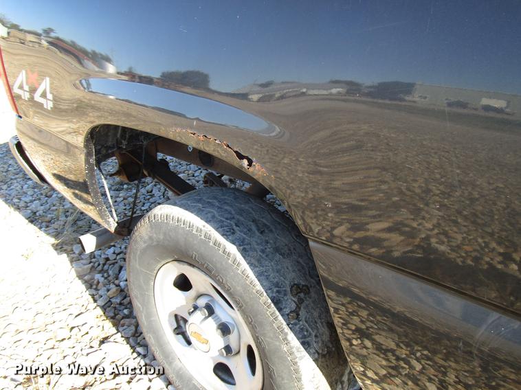 image for item DD3718 2003 Chevrolet Silverado 1500 Ext. Cab pickup truck