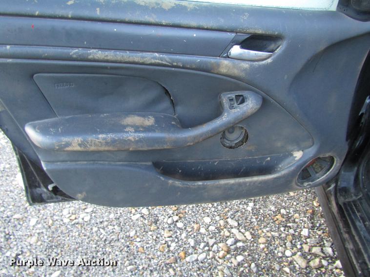 image for item DD3721 2000 BMW 323i