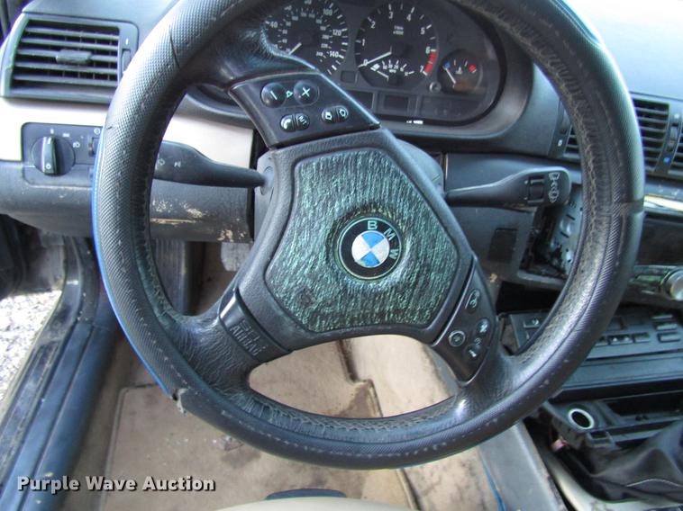 image for item DD3721 2000 BMW 323i
