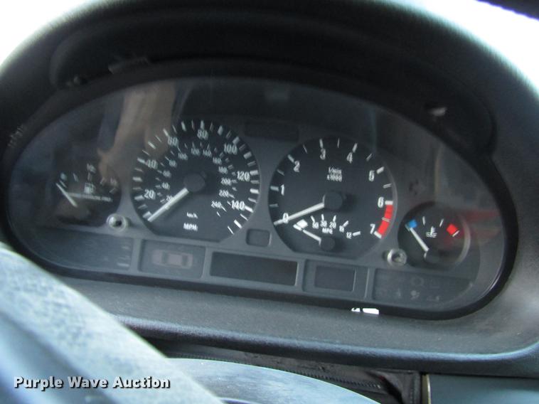 image for item DD3721 2000 BMW 323i