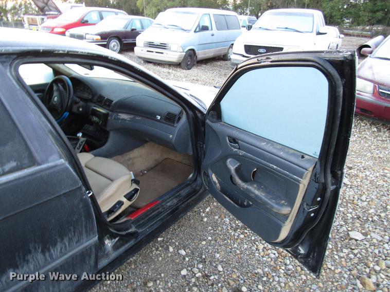 image for item DD3721 2000 BMW 323i