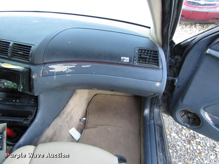 image for item DD3721 2000 BMW 323i