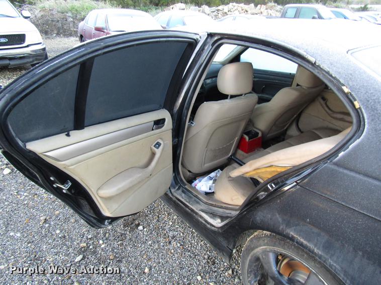 image for item DD3721 2000 BMW 323i