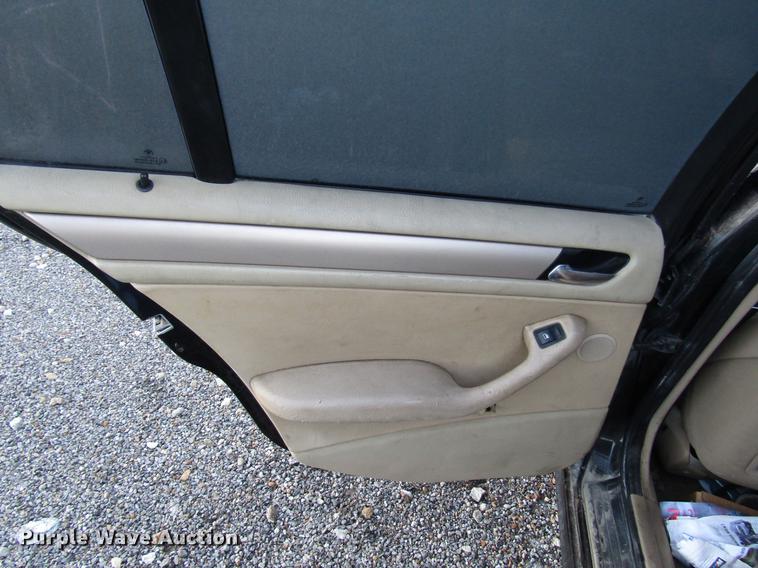 image for item DD3721 2000 BMW 323i