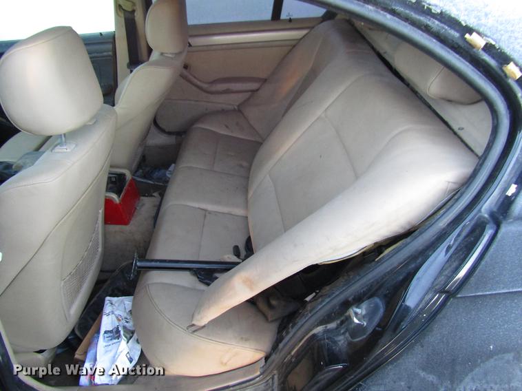 image for item DD3721 2000 BMW 323i