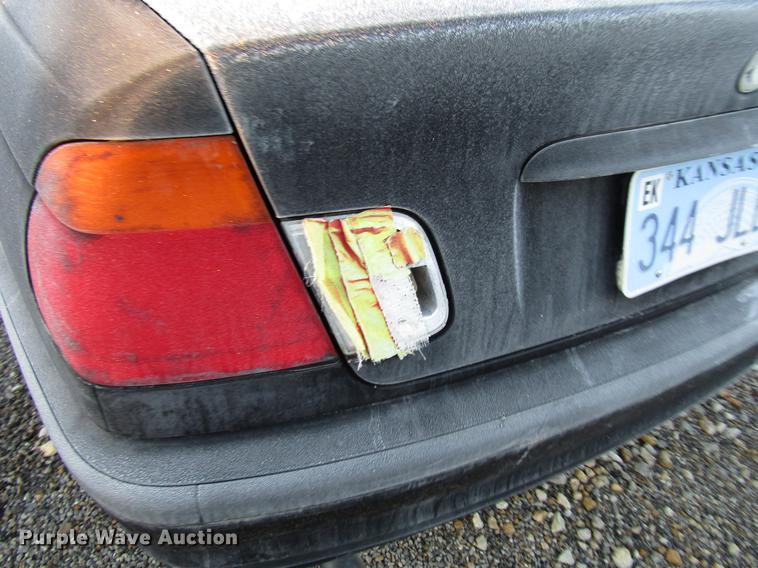 image for item DD3721 2000 BMW 323i