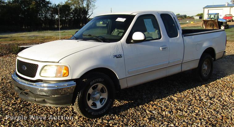 image for item DD3723 2002 Ford F150 SuperCab pickup truck