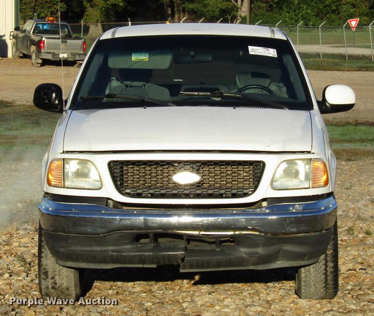image for item DD3723 2002 Ford F150 SuperCab pickup truck