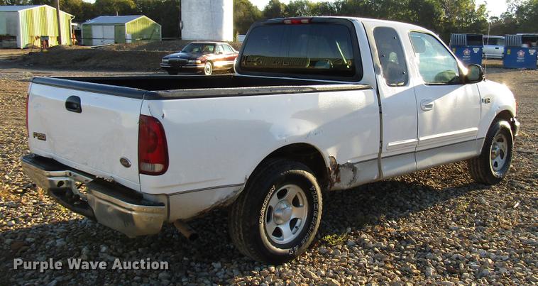 image for item DD3723 2002 Ford F150 SuperCab pickup truck
