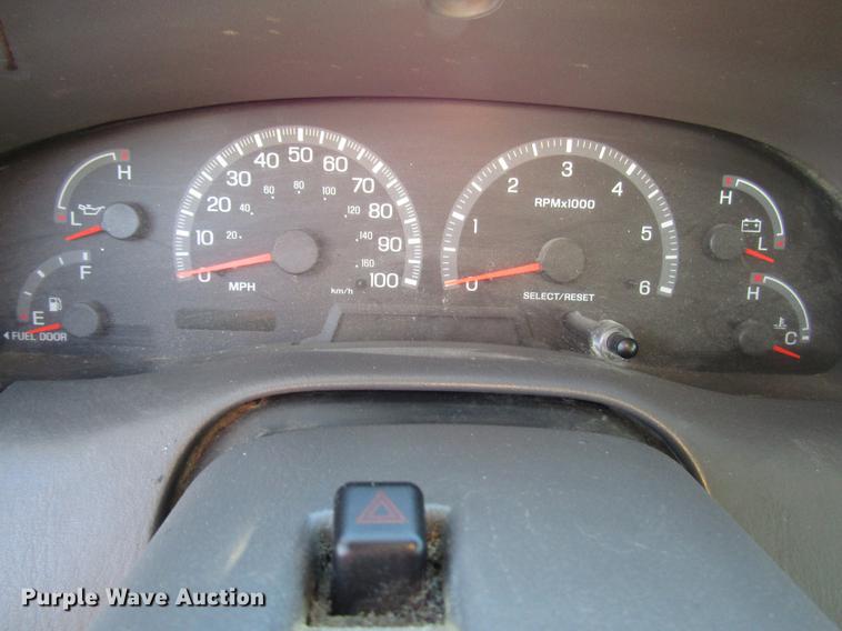 image for item DD3723 2002 Ford F150 SuperCab pickup truck