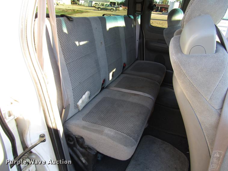 image for item DD3723 2002 Ford F150 SuperCab pickup truck