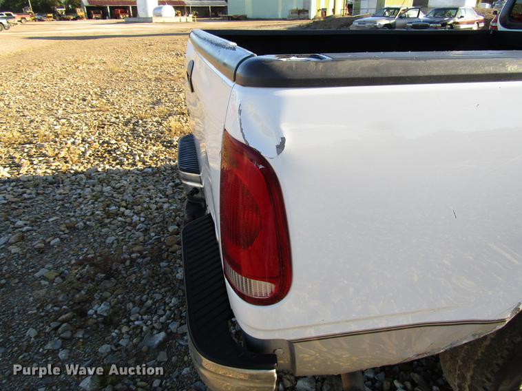 image for item DD3723 2002 Ford F150 SuperCab pickup truck