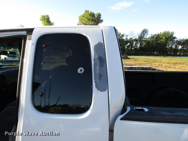 image for item DD3723 2002 Ford F150 SuperCab pickup truck