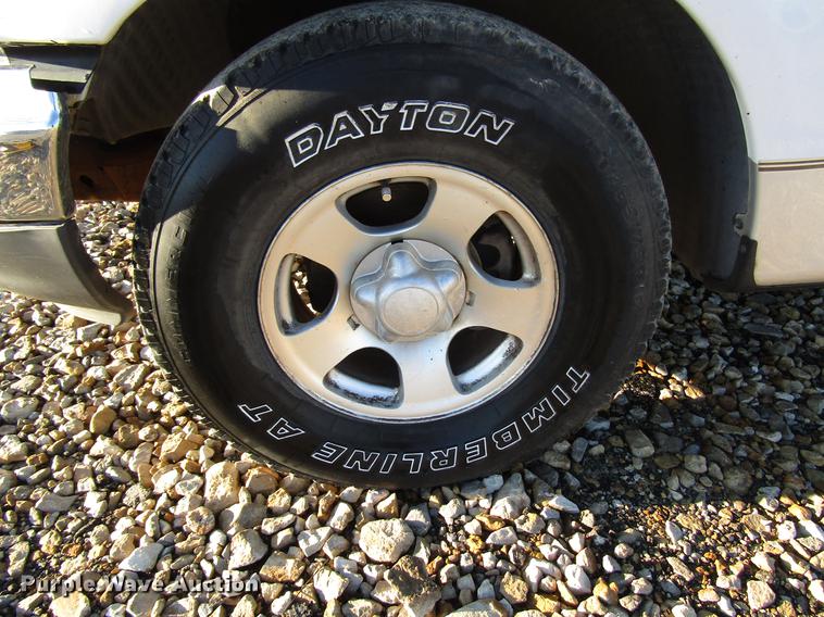 image for item DD3723 2002 Ford F150 SuperCab pickup truck