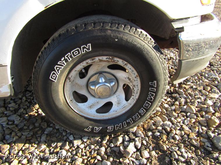 image for item DD3723 2002 Ford F150 SuperCab pickup truck