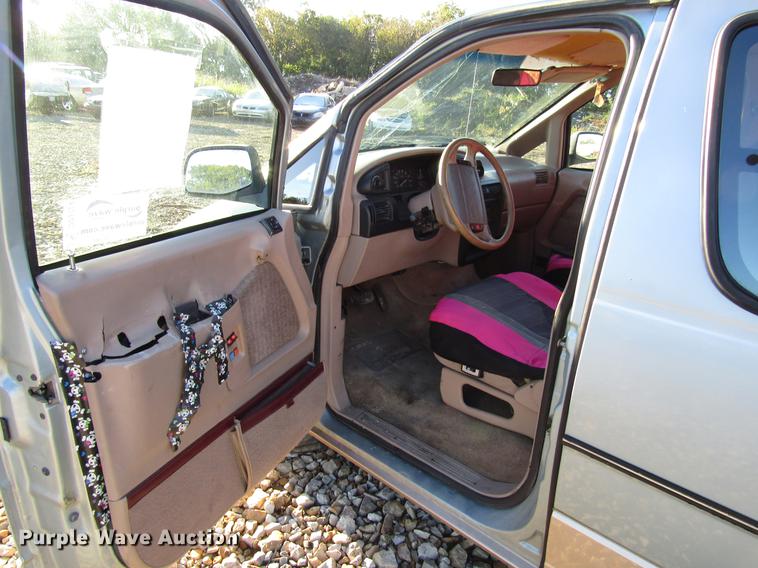 image for item DD3724 1995 Ford Aerostar van