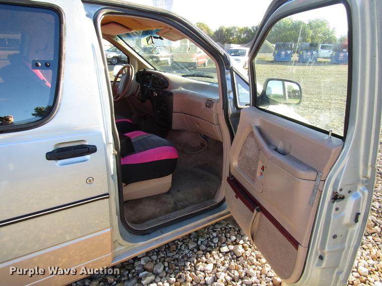 image for item DD3724 1995 Ford Aerostar van
