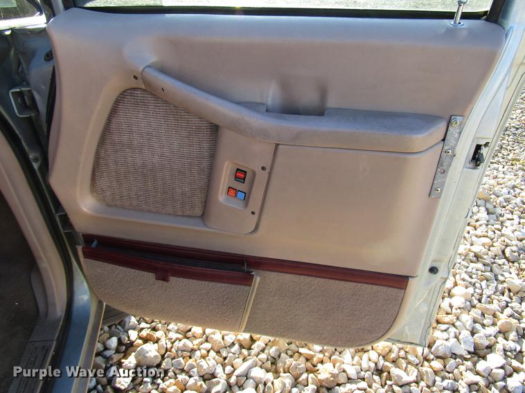 image for item DD3724 1995 Ford Aerostar van