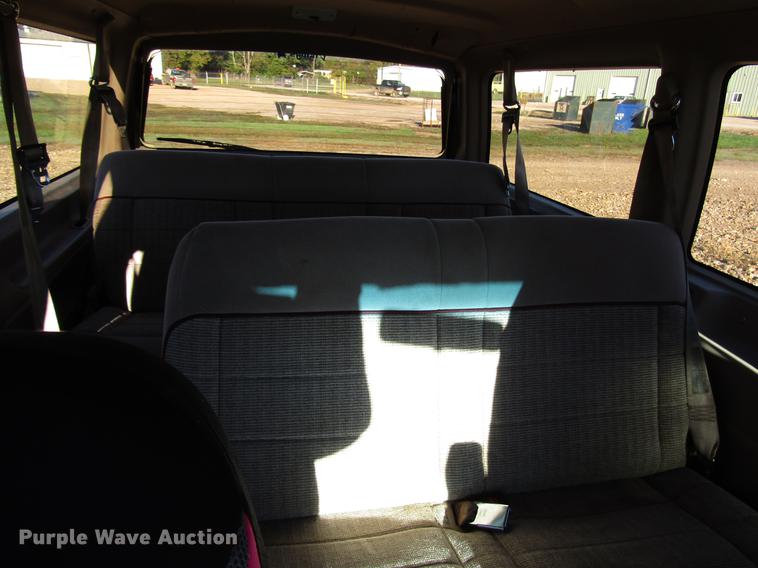 image for item DD3724 1995 Ford Aerostar van