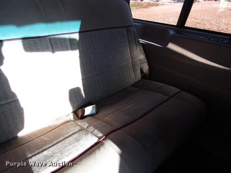 image for item DD3724 1995 Ford Aerostar van