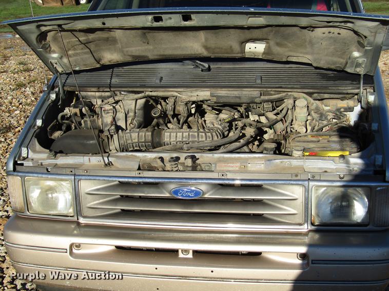 image for item DD3724 1995 Ford Aerostar van
