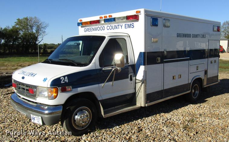 image for item DD3726 1997 Ford Econoline E450 ambulance