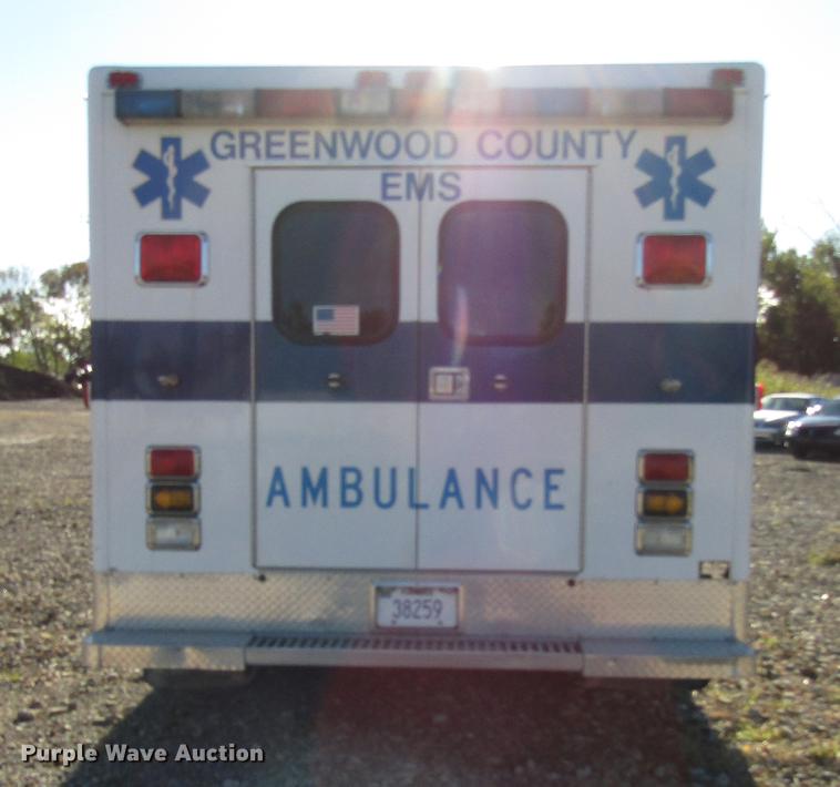 image for item DD3726 1997 Ford Econoline E450 ambulance