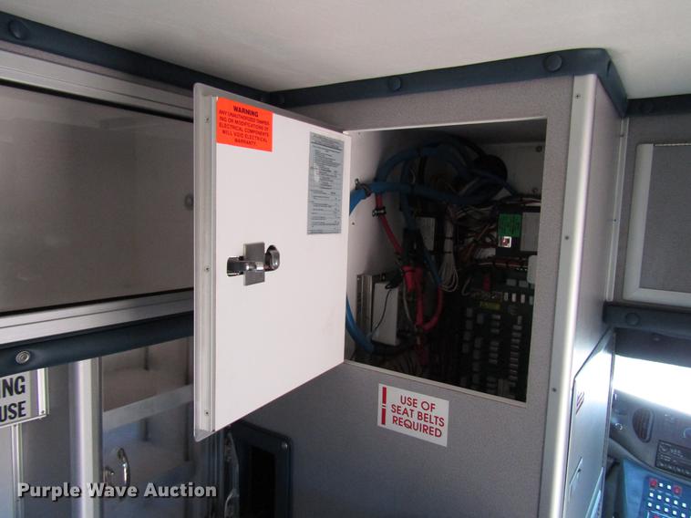 image for item DD3726 1997 Ford Econoline E450 ambulance