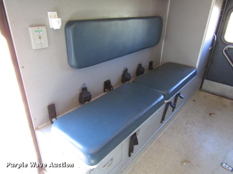 image for item DD3726 1997 Ford Econoline E450 ambulance