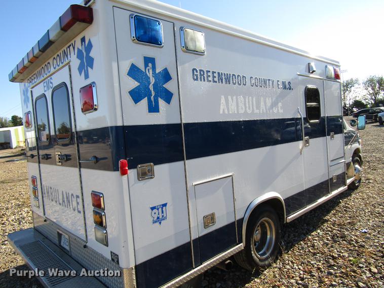 image for item DD3726 1997 Ford Econoline E450 ambulance
